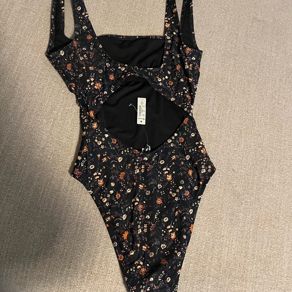 Madewell Square-Neck Tank One-Piece Swimsuit in Free Floral Size XS - Picture 5 of 9